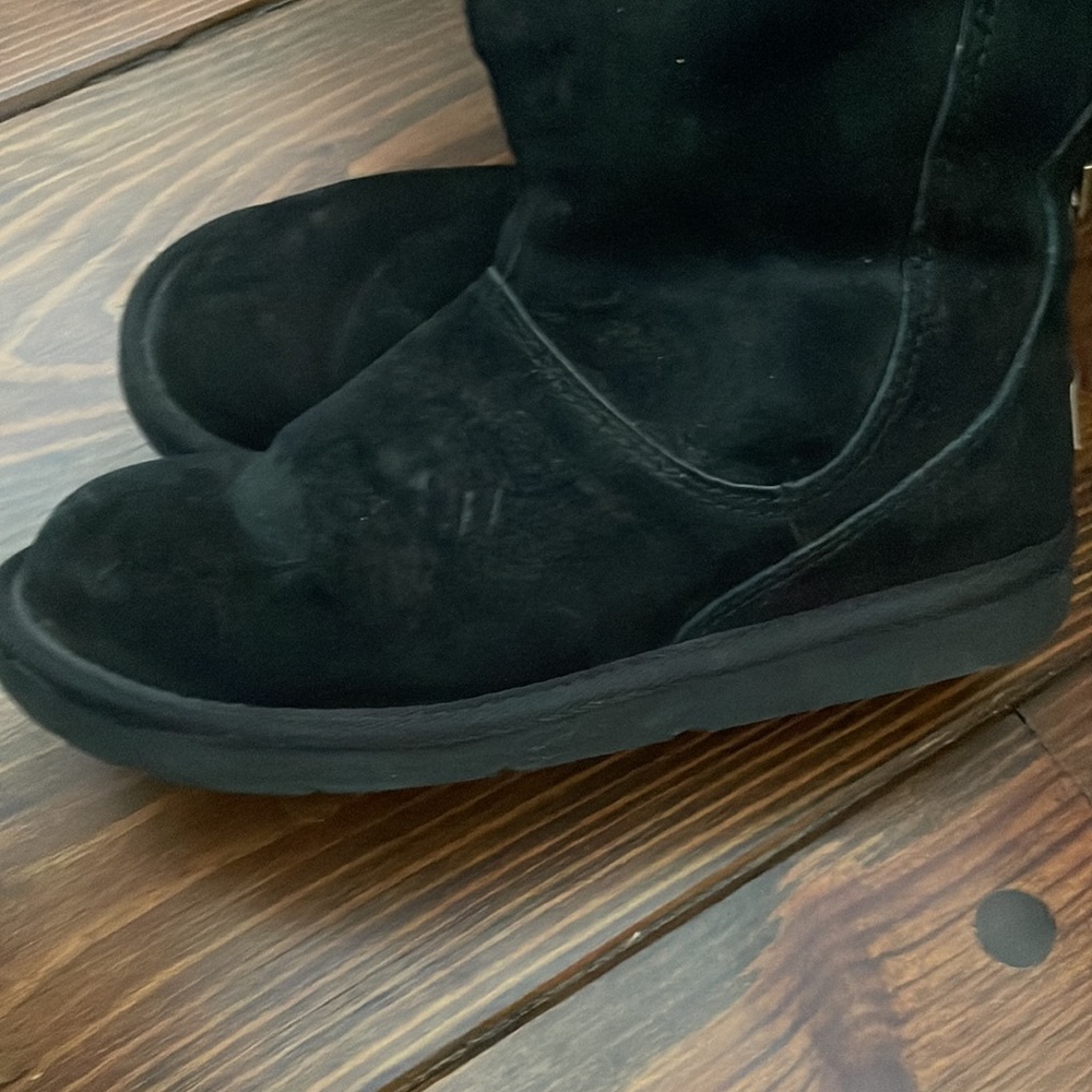 Uggs - image 8